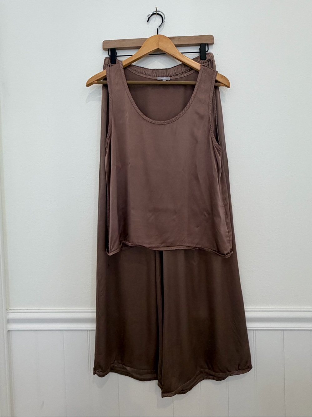 NWOT PJ Harlow 3 Piece Pajama Set Womens XS/S Brown Rayon Tank, Shorts, Pant